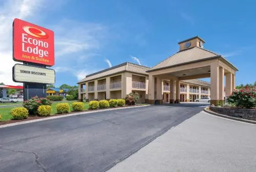 Econo Lodge Inn & Suites Knoxville East in Knoxville