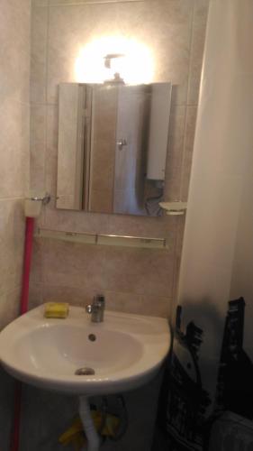 Vonios kambarys apgyvendinimo įstaigoje Studio Nera