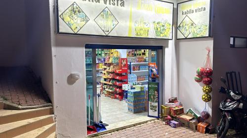 Supermarket või muud poed apartemendis