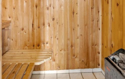 Fotografie z fotogalerie ubytování Gorgeous Home In Hejls With Sauna v destinaci Hejls