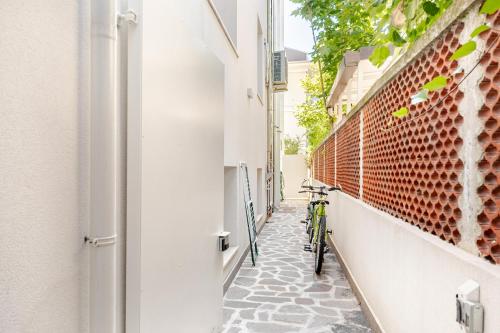 Berbasikal di atau sekitar Exclusive Apartament e Depandance - Vle Dante - Riccione - Privacy ed Enormi Spazi nel Quartiere più Rinomato