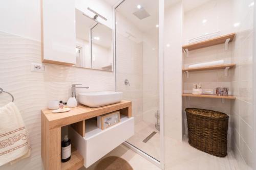 Desiree Luxury House- vasca idromassaggio photo 19