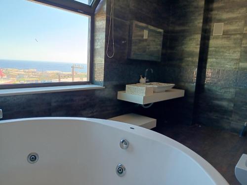 Ванная комната в Inner Peace Villa Heated Pool & Hammam