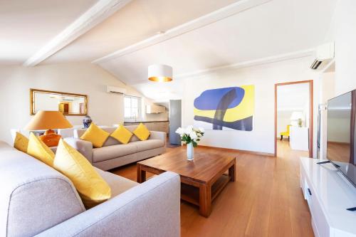 Exquisite 2-Br apartment 3 minutes from la Croisette