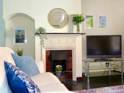 Et tv og/eller underholdning på Driftwood House