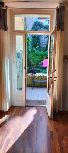 Gallery image of Studio au bord du lac in Évian-les-Bains