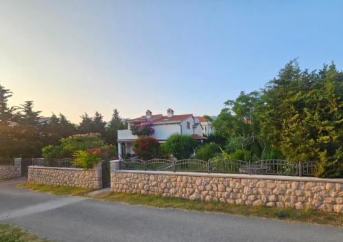 Apartments Medin