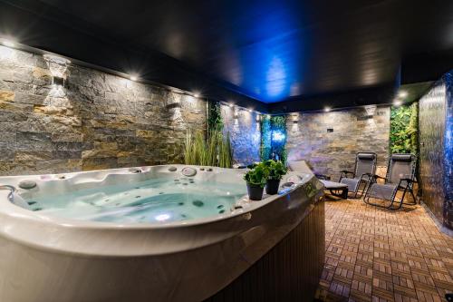 Rezydencja Wind Rose luxury ApartHotel & SPA- with Private Sauna, Gym, Jacuzzi