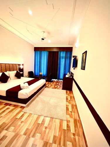 カソーリにあるKasauli View Resort # Parking # lift # Garden # Restaurant # Open Terrace # On Road Locationのギャラリーの写真