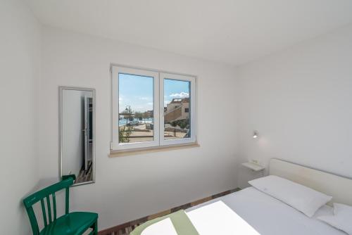 Beachfront Apartments Villa Šiša