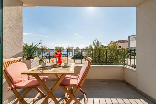 Beachfront Apartments Villa Šiša