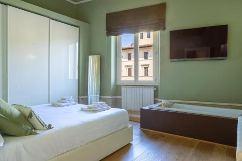 Romantic Florence City Center Suite