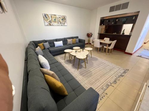 Posezení v ubytování شقق التجوري Al-Tjouri Apartments