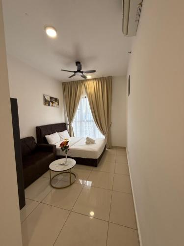 Ένα ή περισσότερα κρεβάτια σε δωμάτιο στο Trion KL Residence By CozyNest