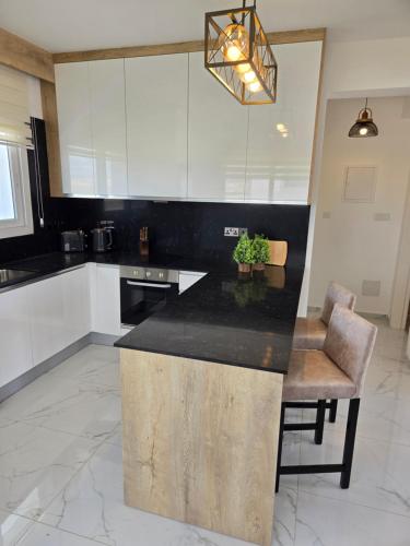 Kuchyň nebo kuchyňský kout v ubytování Four Seasons II Boghaz - Luxury Apartments