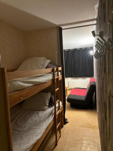 Postel nebo postele na pokoji v ubytování Les Vacances de Nalian Appartement au pied des pistes