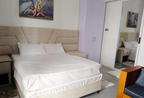 Ein Bett oder Betten in einem Zimmer der Unterkunft Spea Apartments
