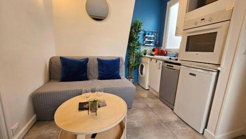 Appartement RENOVE EN PLEIN COEUR DE PARIS SUR L'ILE SAINT LOUIS !