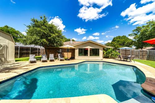 Πισίνα στο ή κοντά στο Private Pool, Entire House, In the Center of DFW
