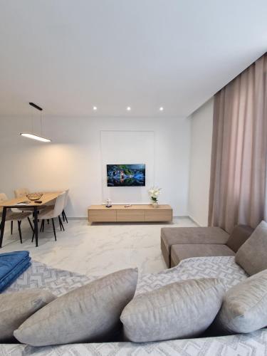 Joel Family Apartment's Golem Center