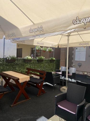 Zona de estar de Sobe restoran Beba