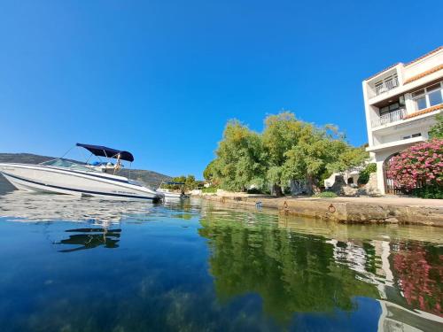 Beachfront Apartments Neves