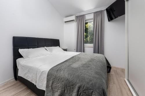 Aurea Mare Makarska-3BR, Sea View & Prime Location