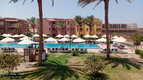 Port south beach chalet