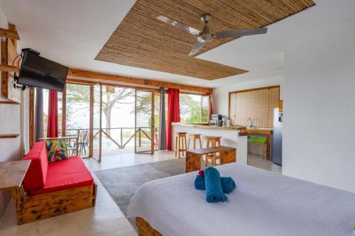 Kuchyň nebo kuchyňský kout v ubytování Ocean View Bungalows
