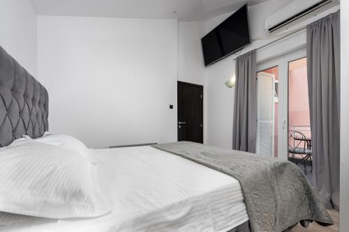 Aurea Mare Makarska-3BR, Sea View & Prime Location