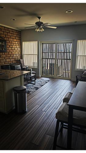 Gambar di galeri bagi The Escape - Granbury Texas di Granbury