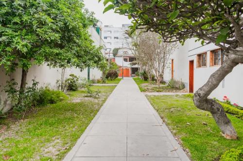 Jardín al aire libre en Elegant 3BR Tranquil Vibe in San Isidro
