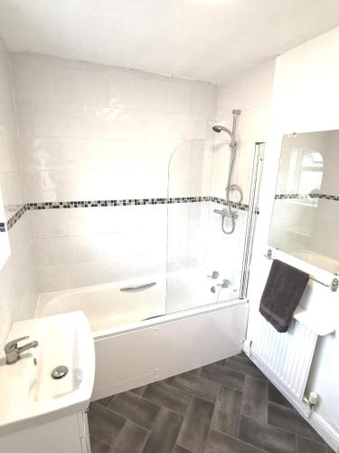 Koupelna v ubytování Wirral snug stay