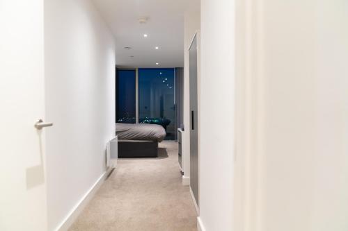 Modern 2 Bed Penthouse with Stunning views in Manchester City Center photo 19