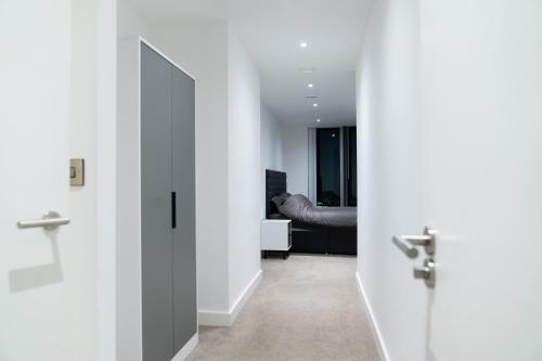 Modern 2 Bed Penthouse with Stunning views in Manchester City Center photo 17