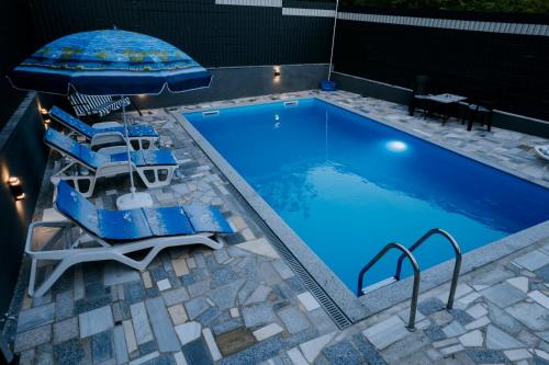 Πισίνα στο ή κοντά στο Apartman Orahovčić