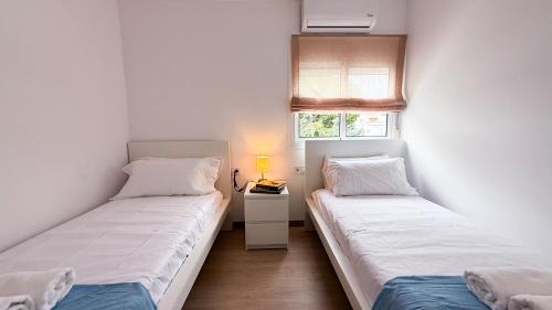109 - Beachside Renovated 1BR apt 5 min from Beach