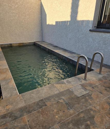 Bazén v ubytování Ubud nebo v jeho okolí