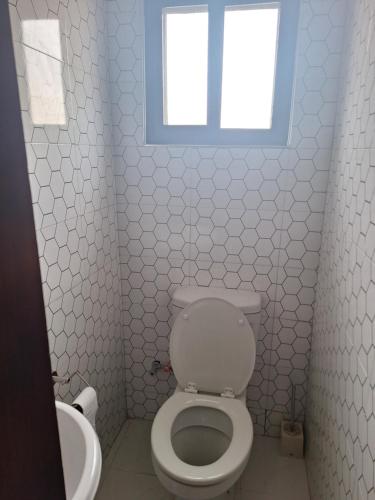 Ένα μπάνιο στο The Rami Residence