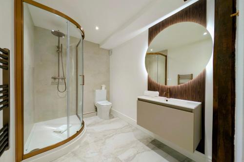 Imagen de la galería de South Coast River View Holiday Home-2 Bed-Parking- Great for families-Couples-Contractors WELCOME, en Fordingbridge