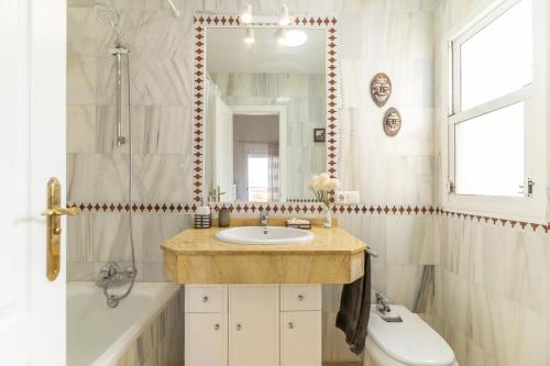 Koupelna v ubytování Sol y Playa Vera Vida