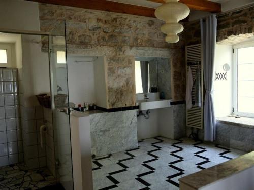Secluded fisherman's cottage Cove Sveti Ante, Hvar - 24817
