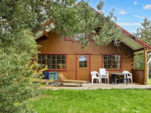 Gambar di galeri bagi 6 person holiday home in rsted di Ørsted