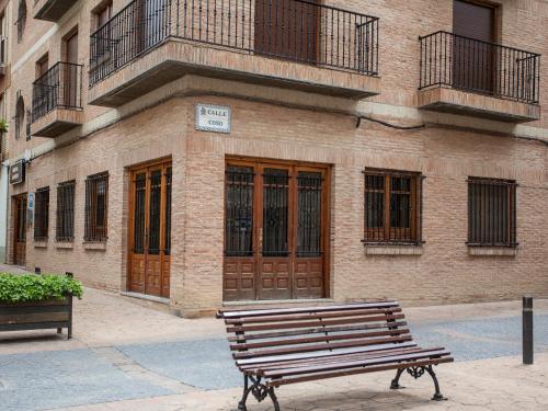 Un patio o zona al aire libre en Hostal Aragon