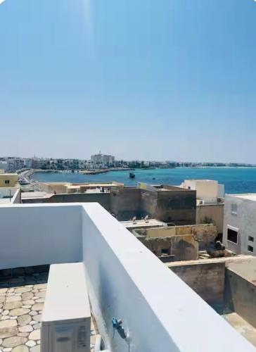 bel appartement avec vue sur la mer