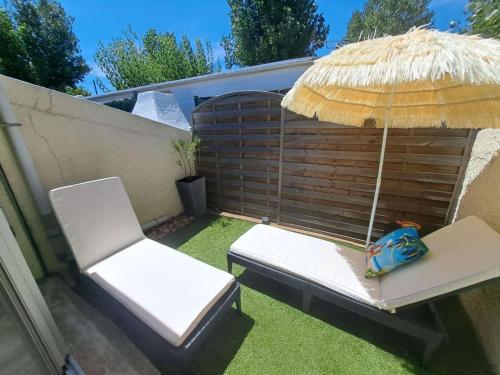 Studio climatisé avec terrasse et parking, à 300m de la plage - FR-1-326-867