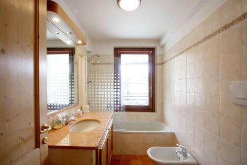 Ένα μπάνιο στο Residence des Alpes 302 appt - Chamonix All Year
