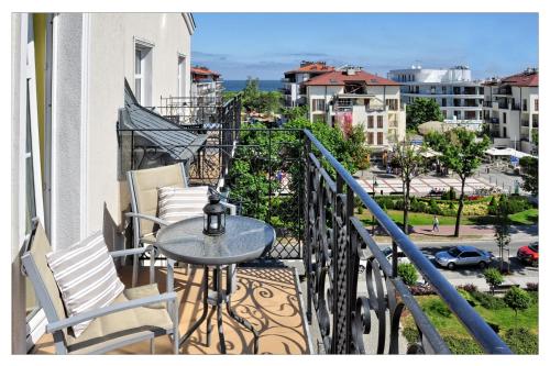 Korona Wazów 55 - Apartament z sypialnią przy Promenadzie & widok na morze - Apartment mit Schlafzimmer an der Promenade & Meerblick