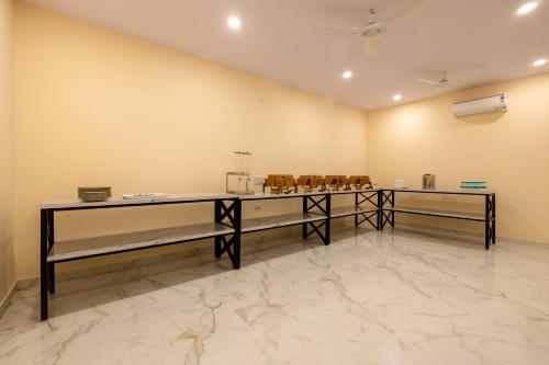 Gambar di galeri bagi Limewood Stay Service Apartment 1BHK - Millennium City Centre di Gurgaon