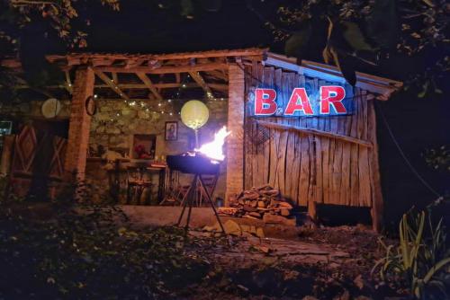 Φωτογραφία από το άλμπουμ του Private Glamping Bell Tent on Wooden Platform in Nature Mountains σε Shelçani